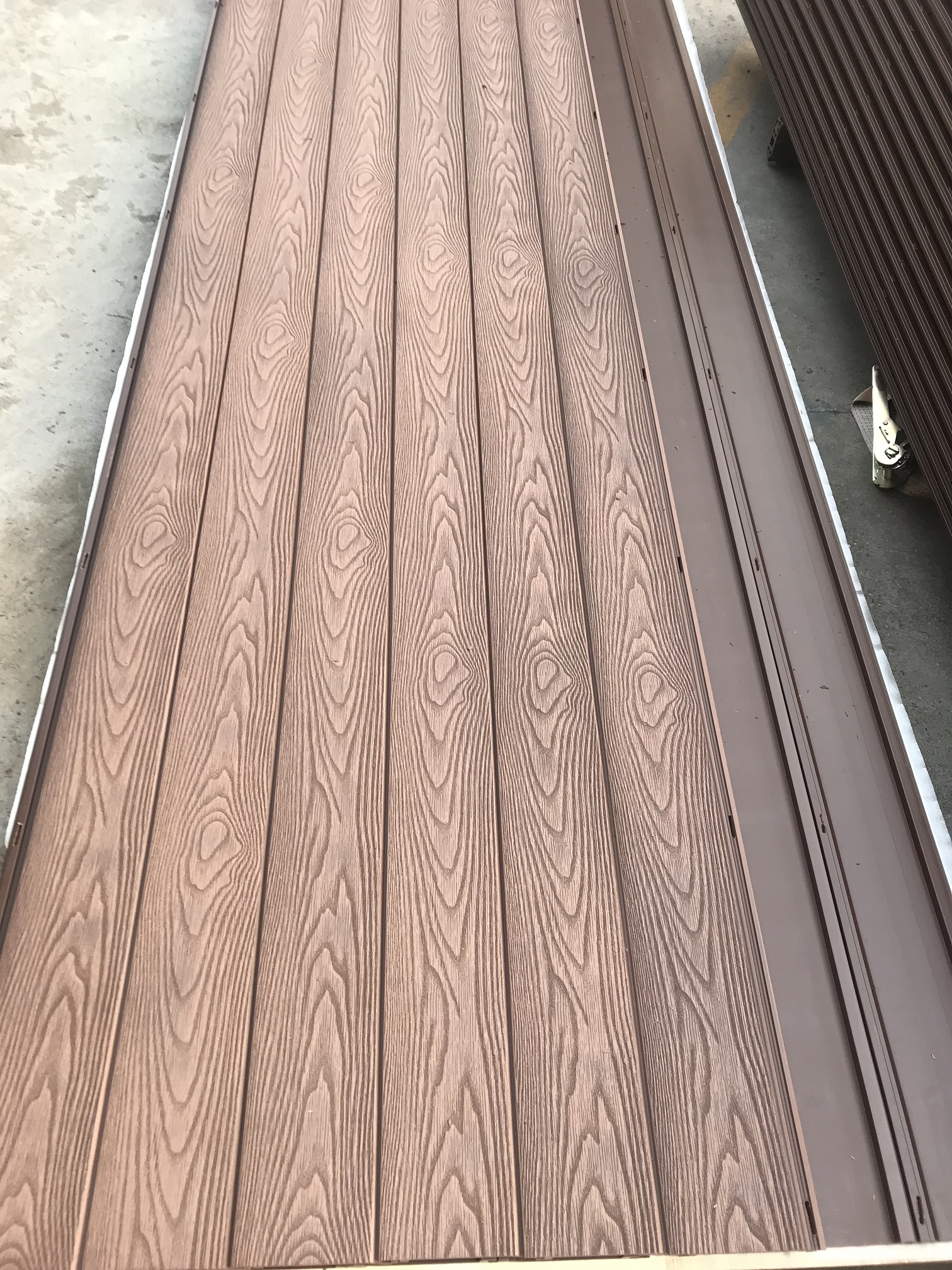 No Cracking No Warping ASA PVC Double Co-extrustion 3D Embossed Solid Composie Decking